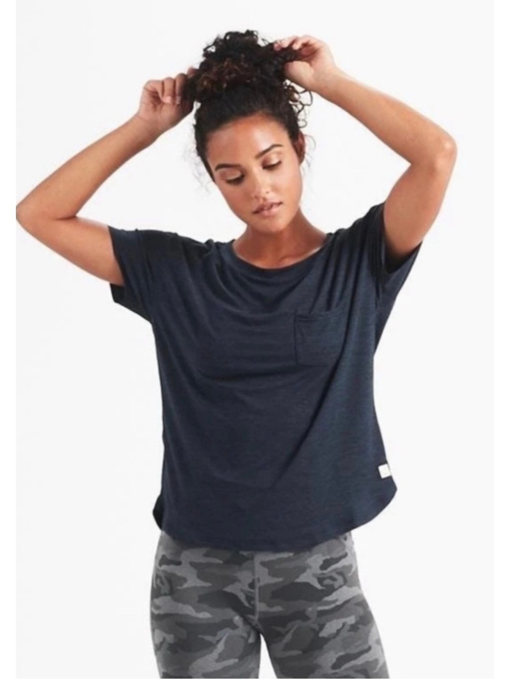 Women's Vuori Lux Performance Pocket Tee Shirt Size Large Navy Black Heather